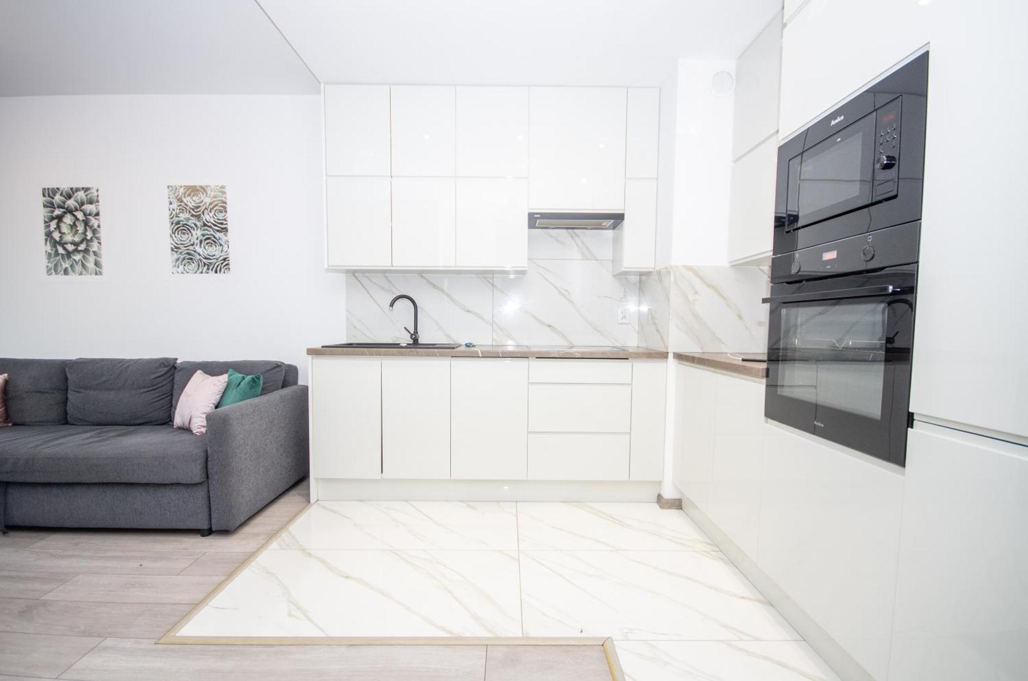 Inpoint Zablocie Modern Apartments For Work&Travel Krakow Dış mekan fotoğraf