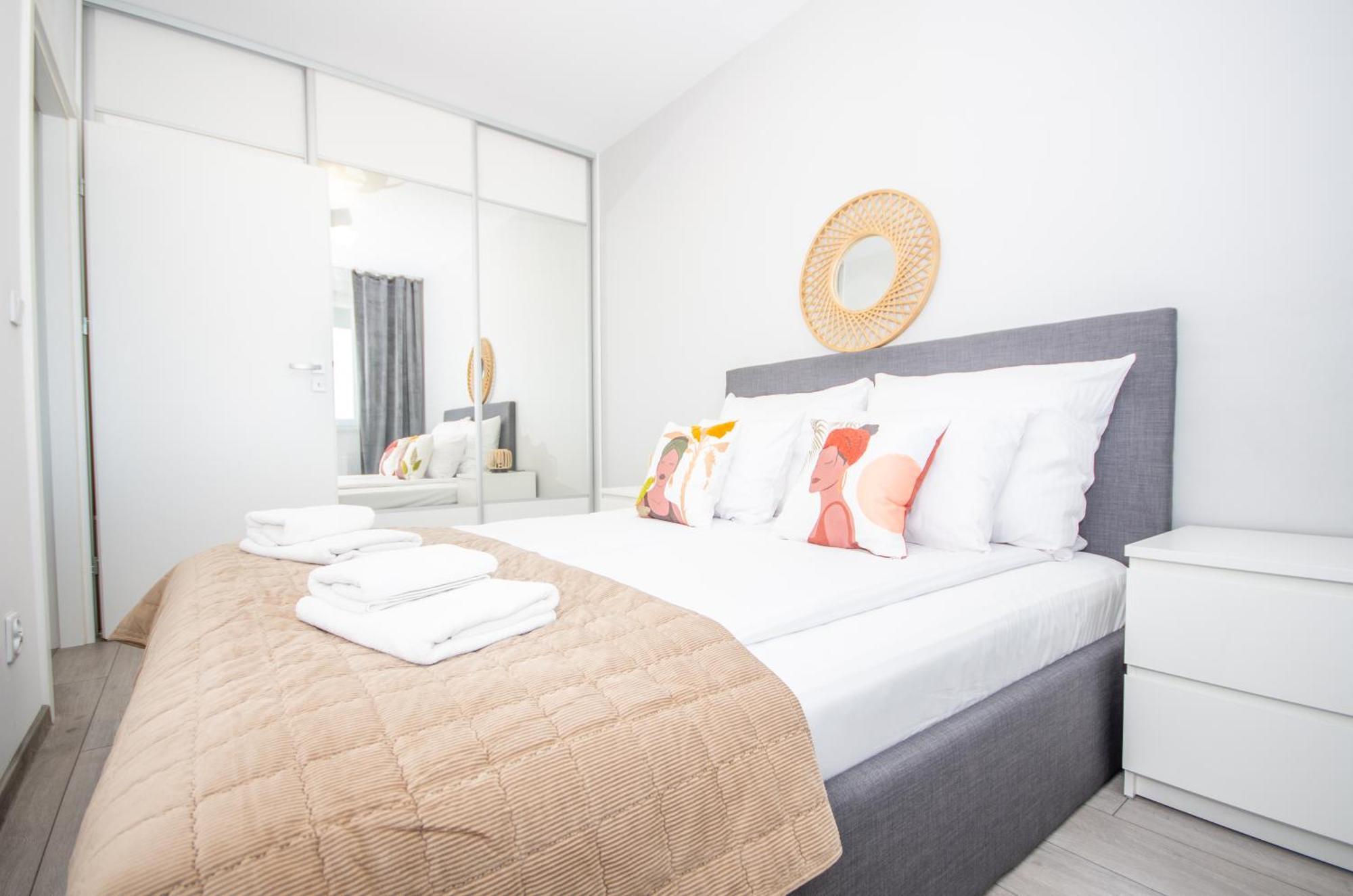 Inpoint Zablocie Modern Apartments For Work&Travel Krakow Dış mekan fotoğraf