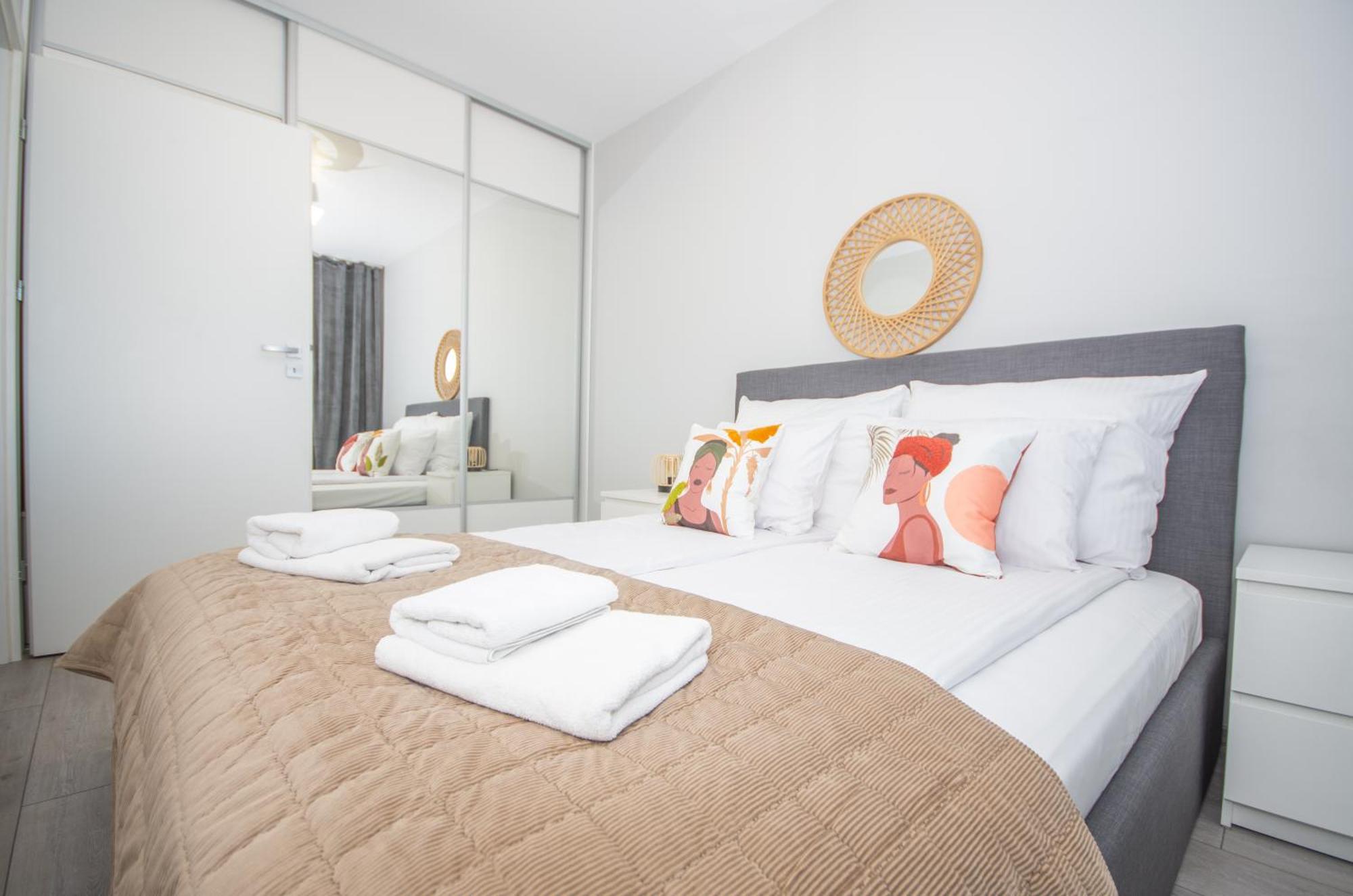 Inpoint Zablocie Modern Apartments For Work&Travel Krakow Dış mekan fotoğraf